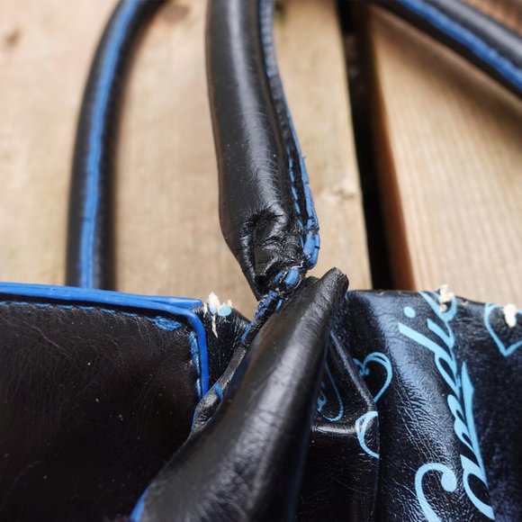 Candies Faux Leather Logo Purse - Picture 4 of 5